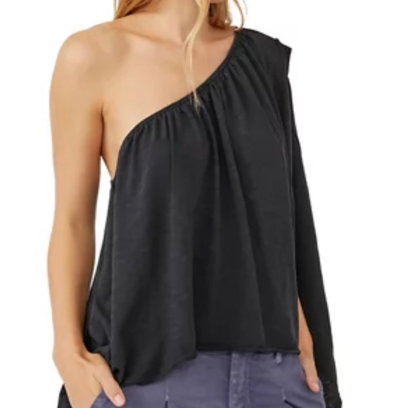 Free People Off The Shoulder - Picture 2 of 6